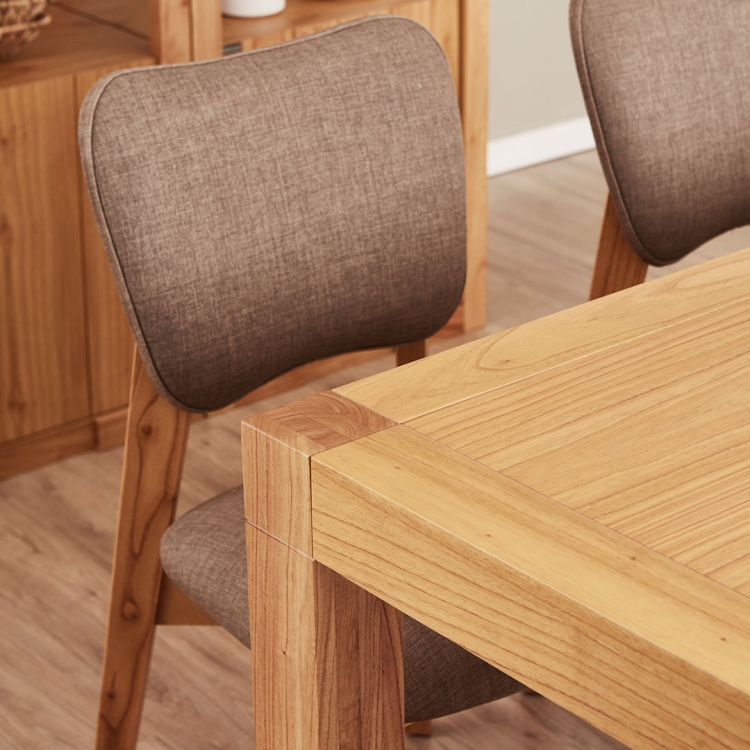 MESA CUADRADA Contemporánea